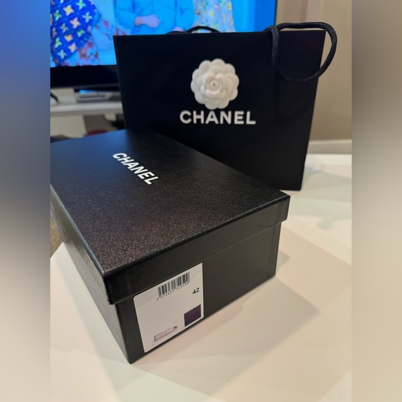 I am selling my Chanel Black leather espadrilles. - Picture 2 of 3